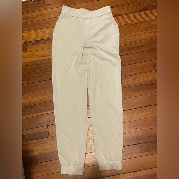 Lululemon Softstreme Relaxed High-Rise Pant White Opal - Picture 4 of 6